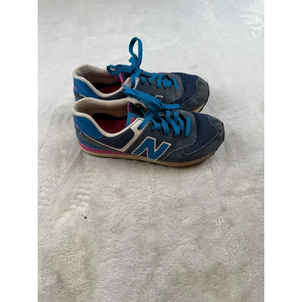 New Balance 574 Women's‎ Sneakers Blue Suede Athletic Walking Shoes